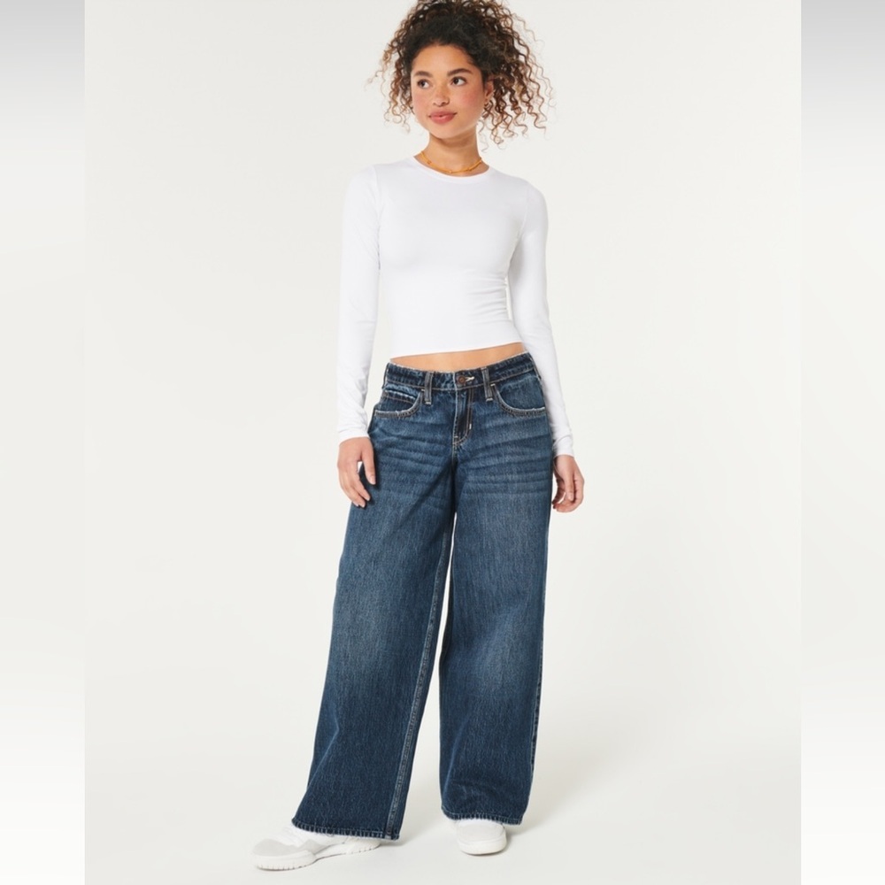 Hollister Low-Rise Super Baggy Denim